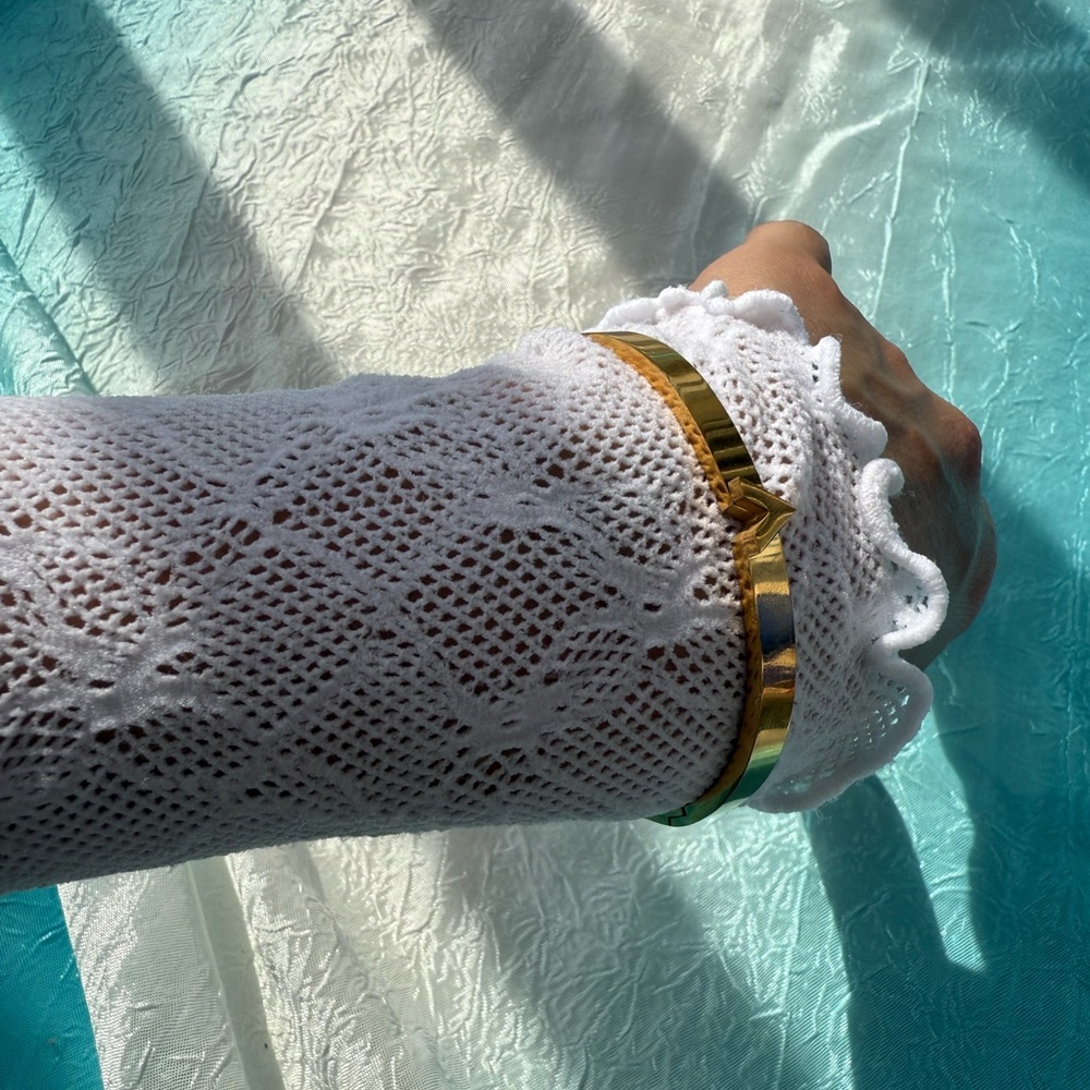 V Letters Bracelet | 316L Stainless Steel | Edgy & Modern - Picture 12 of 15